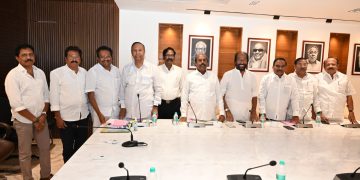 தொகுதி பங்கீடு:  மக்கள் நீதி மய்யம் கட்சியின் நிர்வாகிகள் பேச்சுவார்த்தை!