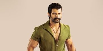 விஜய் தேவரகொண்டா –  இயக்குநர் சௌர்யுவ் இணையும் புதிய பட  போஸ்டர் !