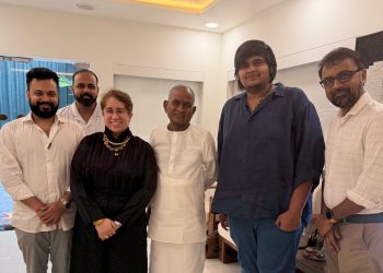இசைஞானி இளையராஜாவுடன் இணைந்த கார்த்திக் சுப்புராஜ் !