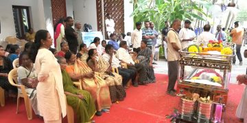 பாரதிராஜா இறுதி சடங்கு: 72 குண்டுகள் முழங்க முழு  அரசு மரியாதையுடன் நல்லடக்கம்!!