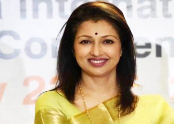 அதிமுகவிலிருந்து நடிகை கவுதமி ‘திடீர்’ விலகல்!