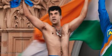 ‘தாதா – தி சவுரவ் கங்குலி ஸ்டோரி’ ஃபர்ஸ்ட் லுக் வெளியானது!