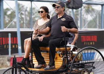விண்டேஜ் கார்களின் அணிவகுப்புடன் நடந்த ‘ஜி.டி.என்’ திரைப்படத்தின் டிரெய்லர் வெளியீடு!