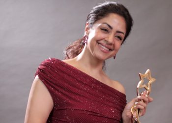 ‘ஐகானிக் கோல்ட் ஸ்ட்ரீமிங் விருது வென்ற நடிகை ஜோதிகா!