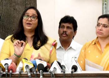ரூ, 46 கோடி மோசடி :  நடிகை ராதா,அம்பிகா  மாறி  மாறி புகார்! போலீசார் விசாரணை!! ரசிகர்கள் அதிர்ச்சி!!