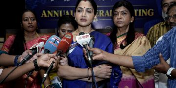 நடிகைகளை பாதிக்கும் போலி  வீடியோ!  நடிகை குஷ்பு ‘திடீர்’ எச்சரிக்கை! !