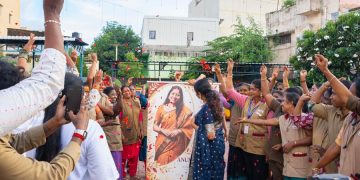 சிறுமைப்படுத்த நினைப்பவர்களை பொறுமையுடன் புறந்தள்ளுங்கள். – நடிகை அனுமோல் அறிவுரை!